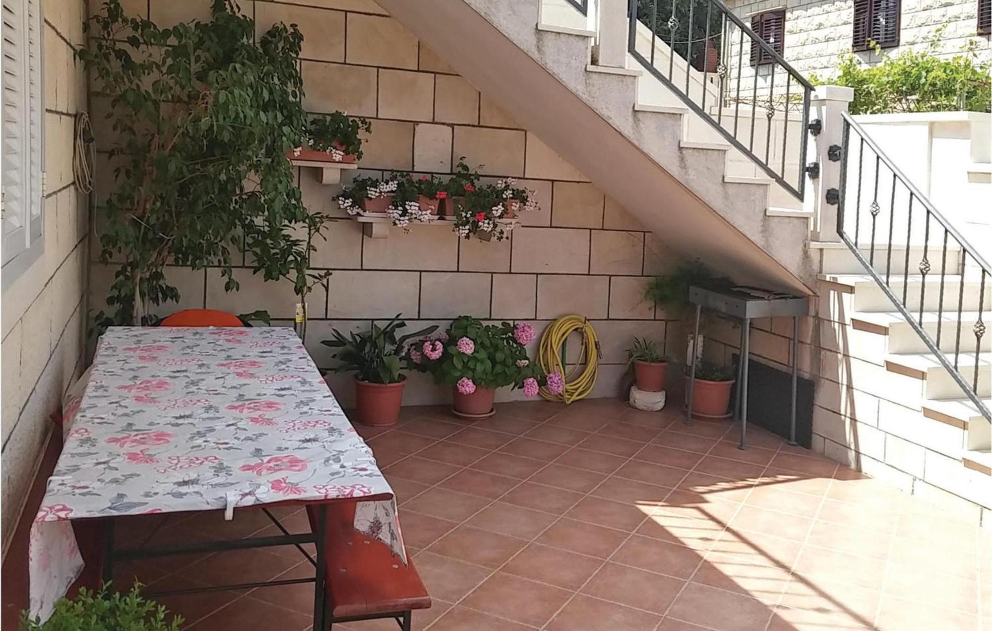 3 Bedroom Awesome Apartment In Pucisca Extérieur photo