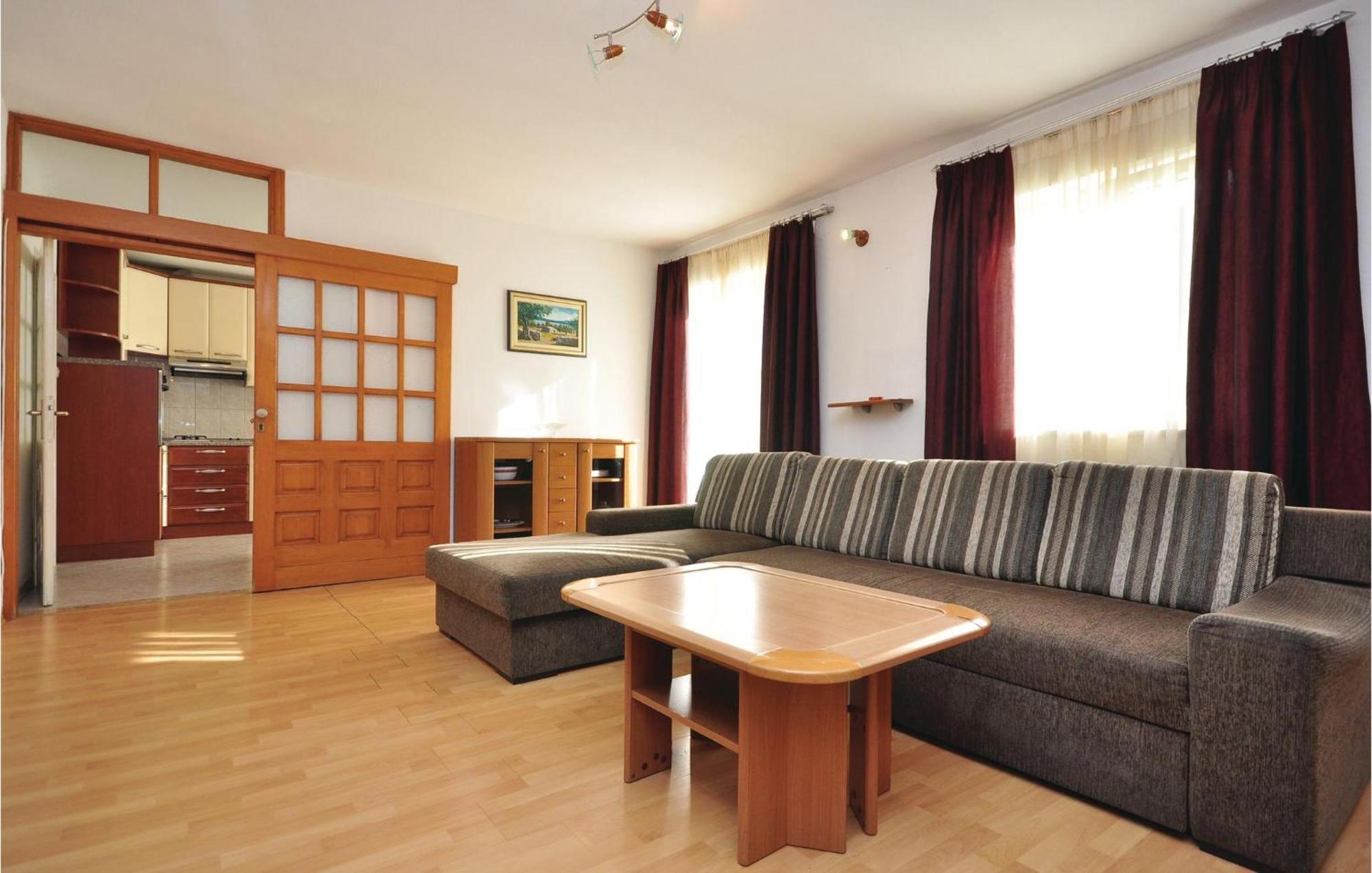 3 Bedroom Awesome Apartment In Pucisca Extérieur photo