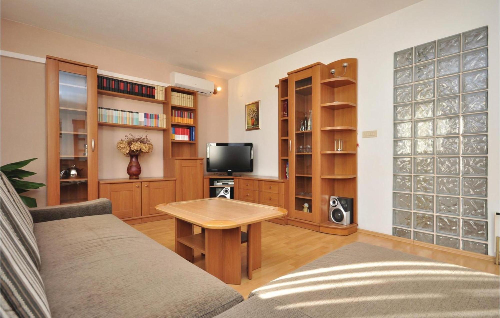 3 Bedroom Awesome Apartment In Pucisca Extérieur photo