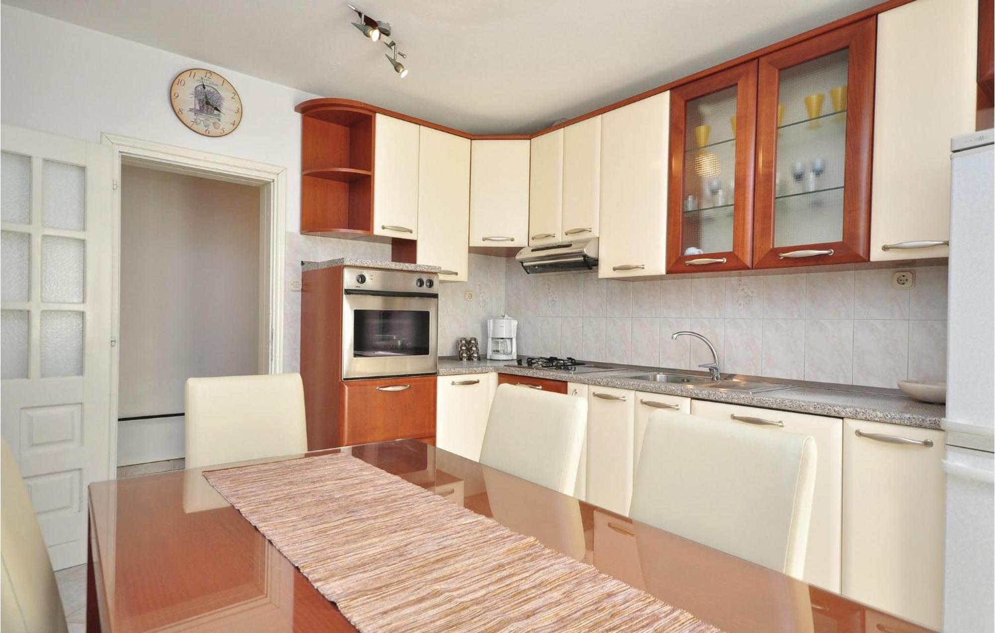 3 Bedroom Awesome Apartment In Pucisca Extérieur photo