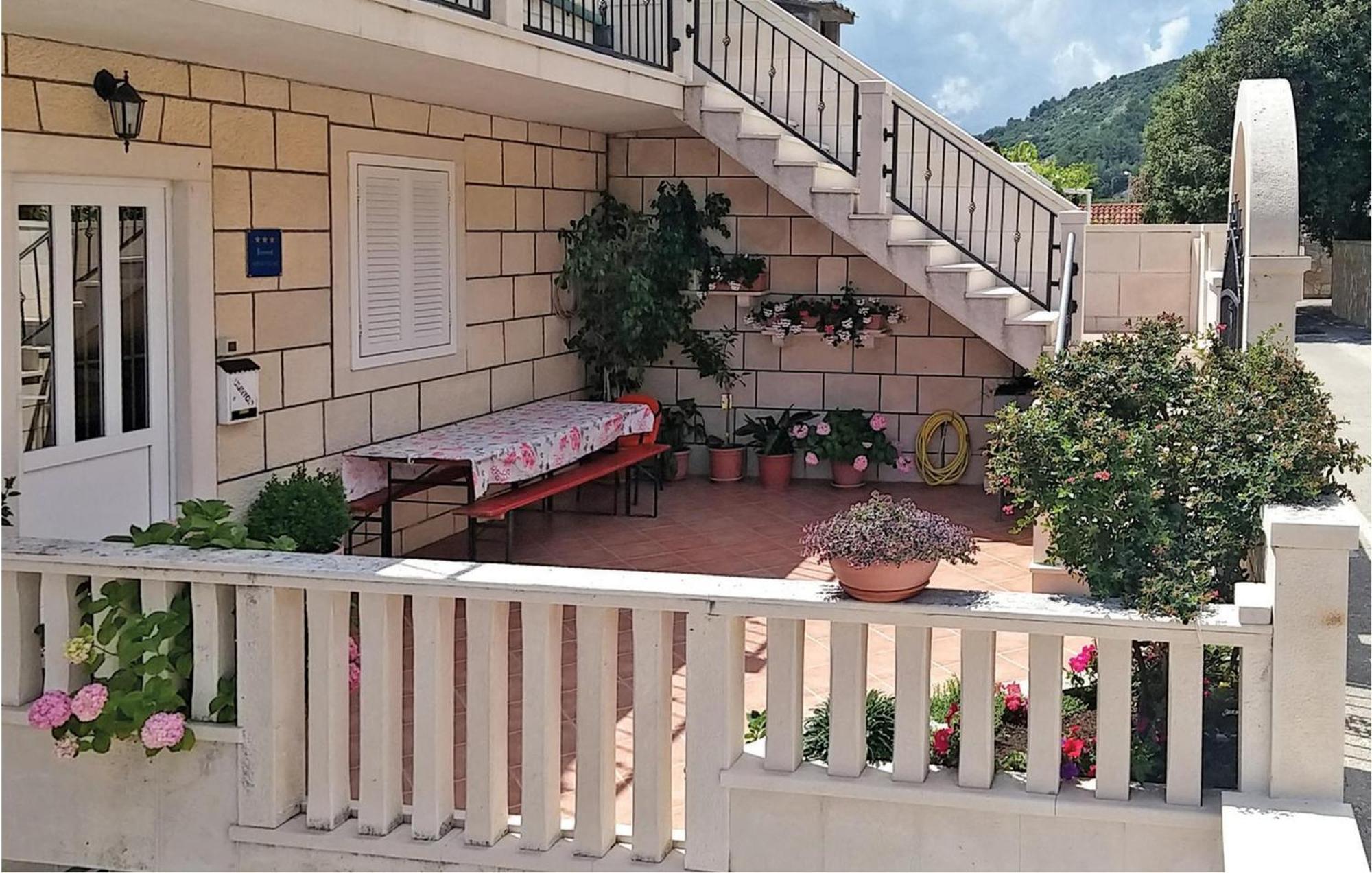 3 Bedroom Awesome Apartment In Pucisca Extérieur photo